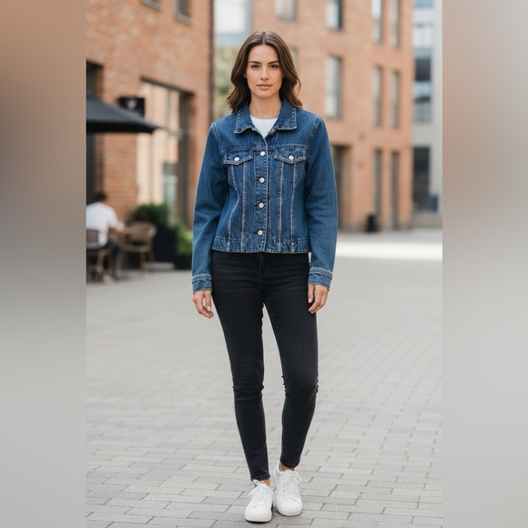 Denim Jean Jacket Cropped with Rhinestones SZ S - Picture 2 of 16